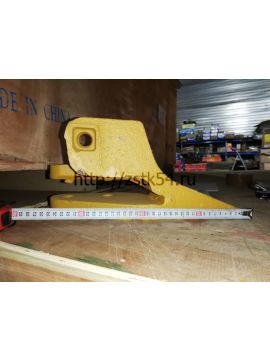 Зуб ковша боковой правый SDLG956 (29170039961)