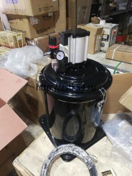 Передвижной пневматический нагнетатель (раздатчик) смазки